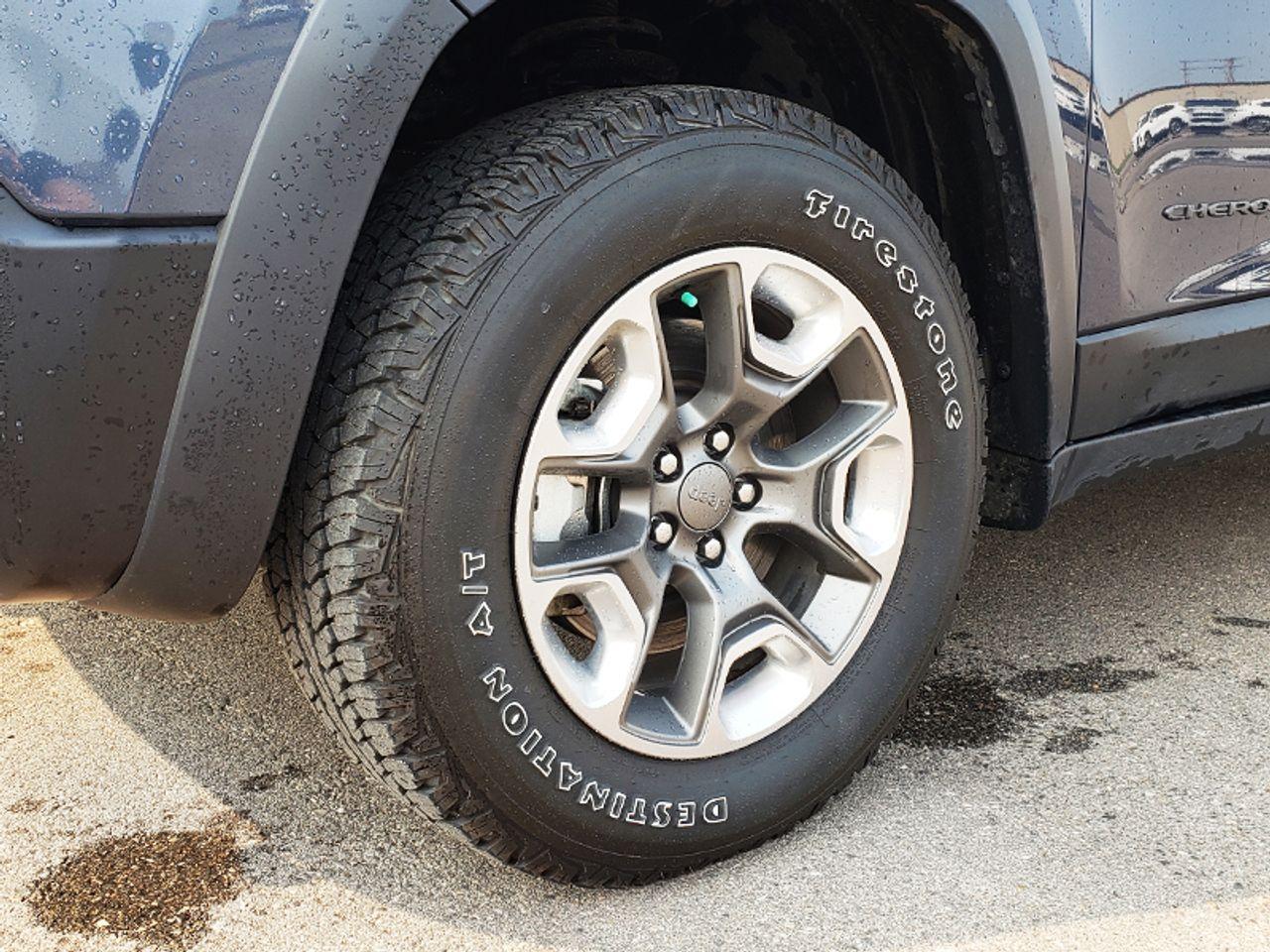 2019 Jeep Cherokee -2