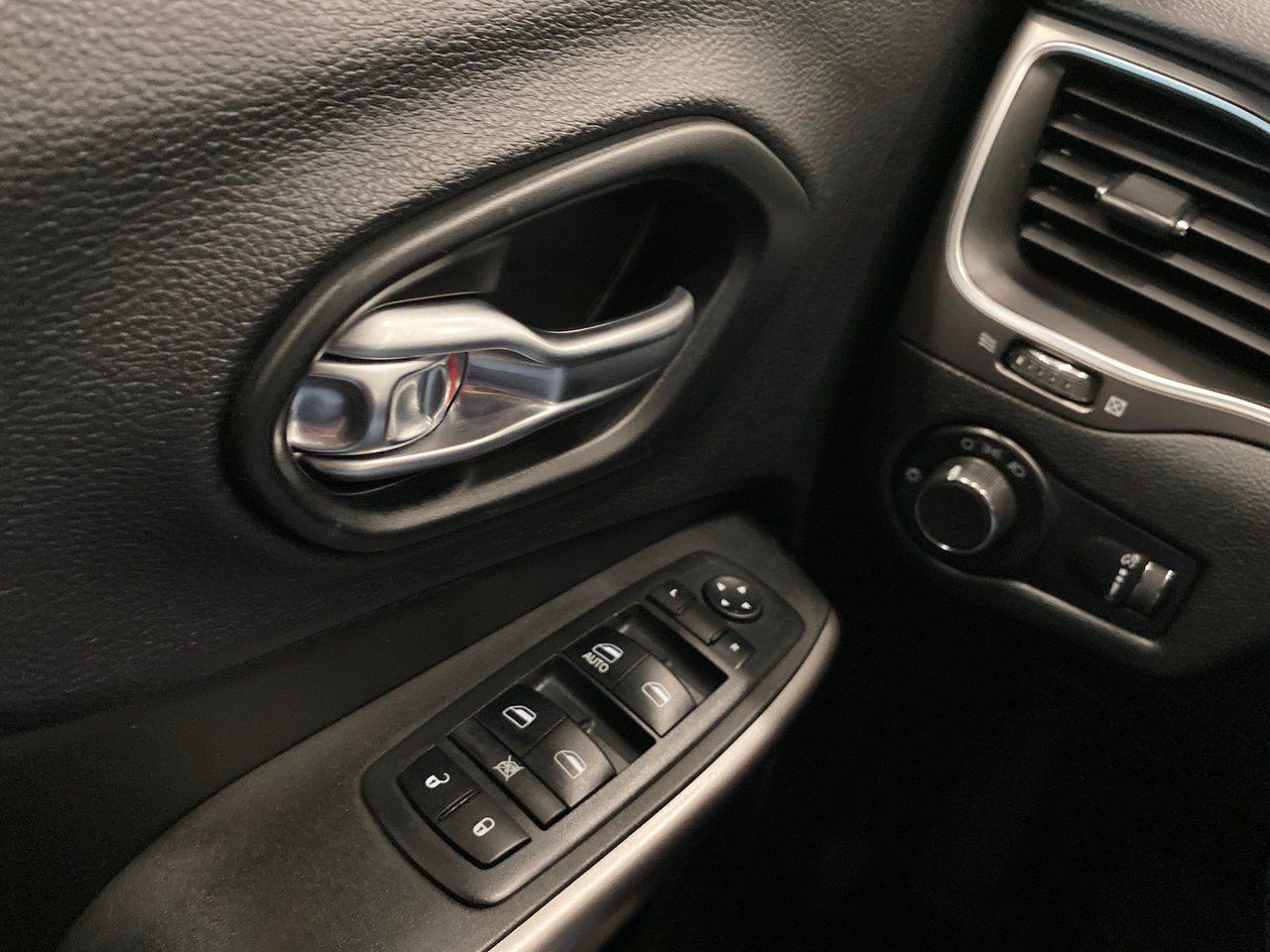 2019 Jeep Cherokee -3