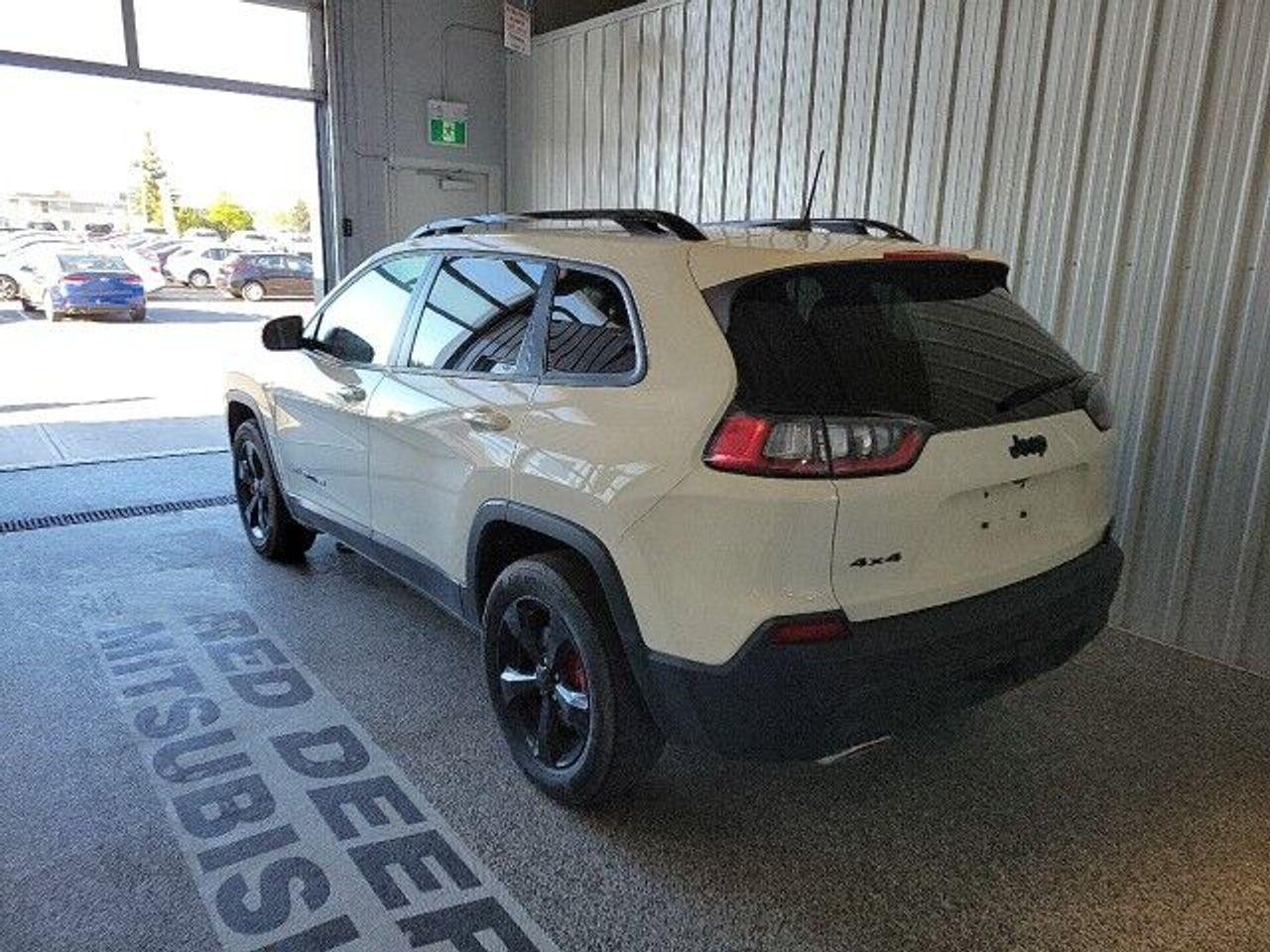 2019 Jeep Cherokee Altitude-2