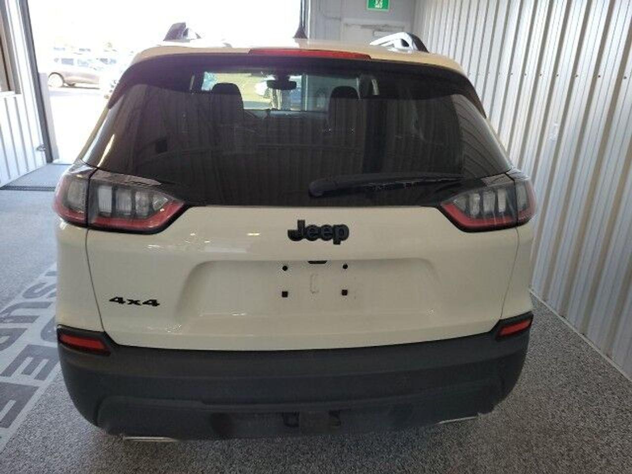 2019 Jeep Cherokee Altitude-3