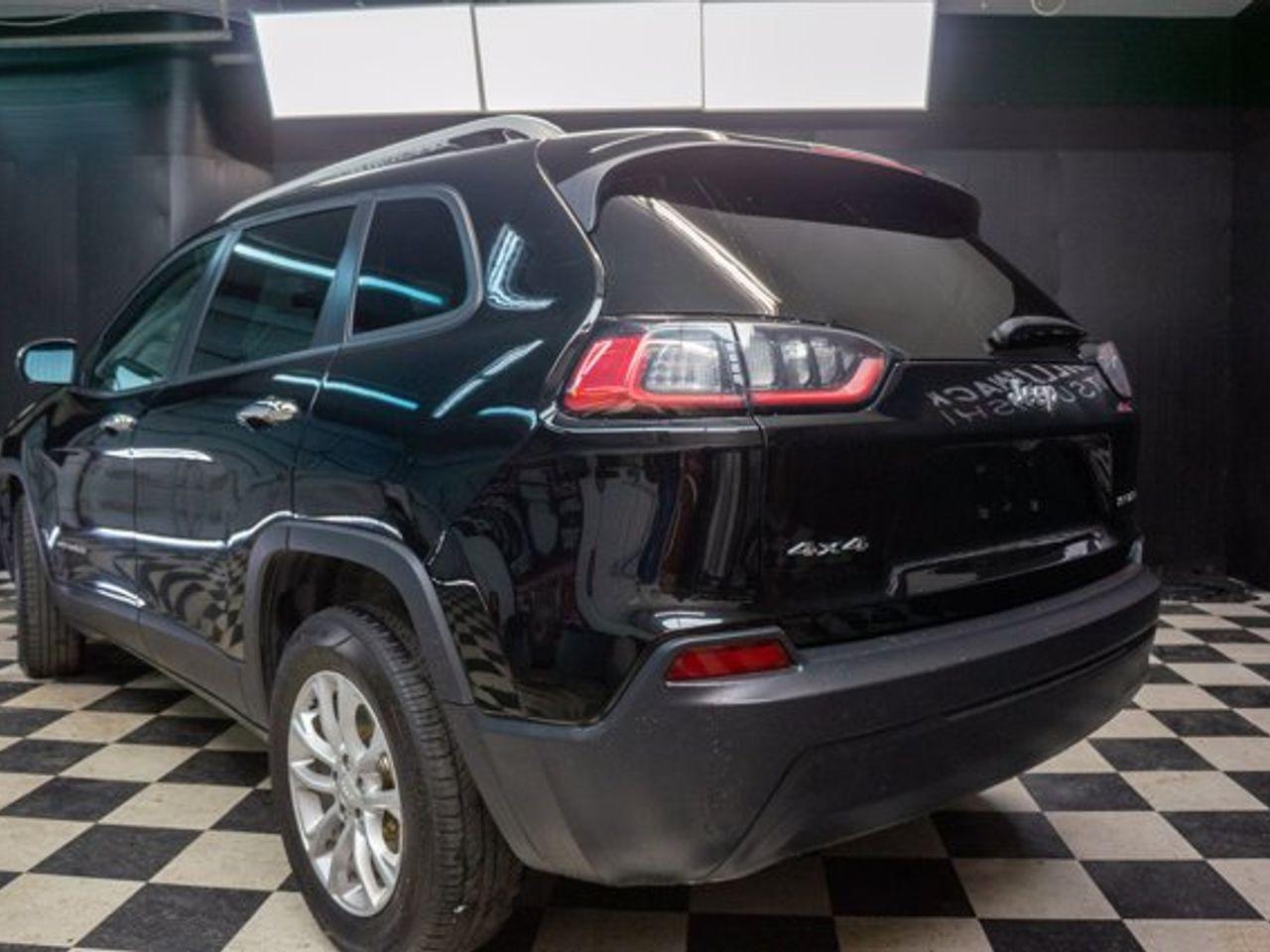 2019 Jeep Cherokee -2