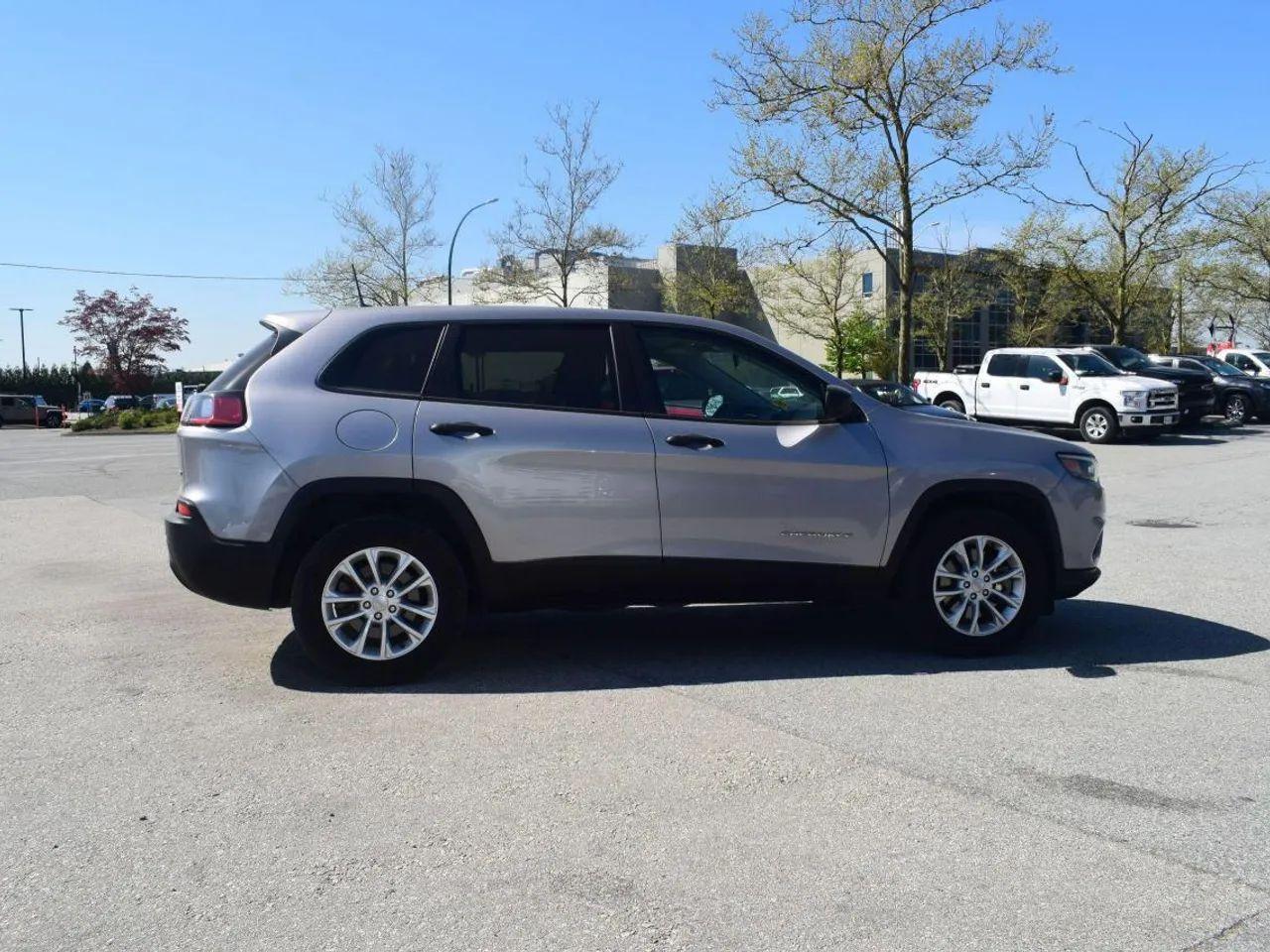 2019 Jeep Cherokee -4