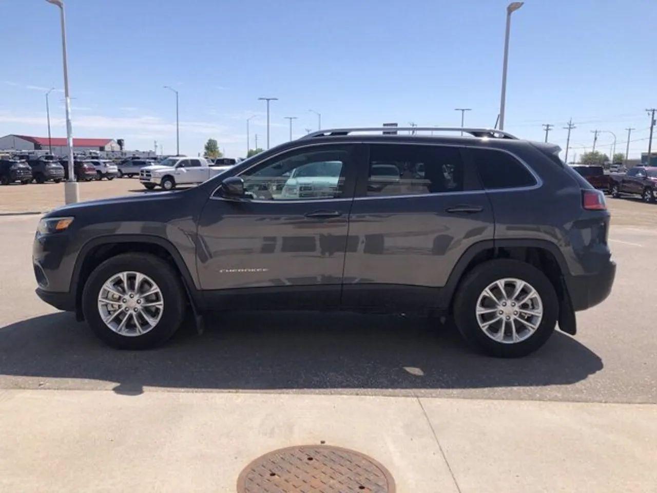 2019 Jeep Cherokee North-4