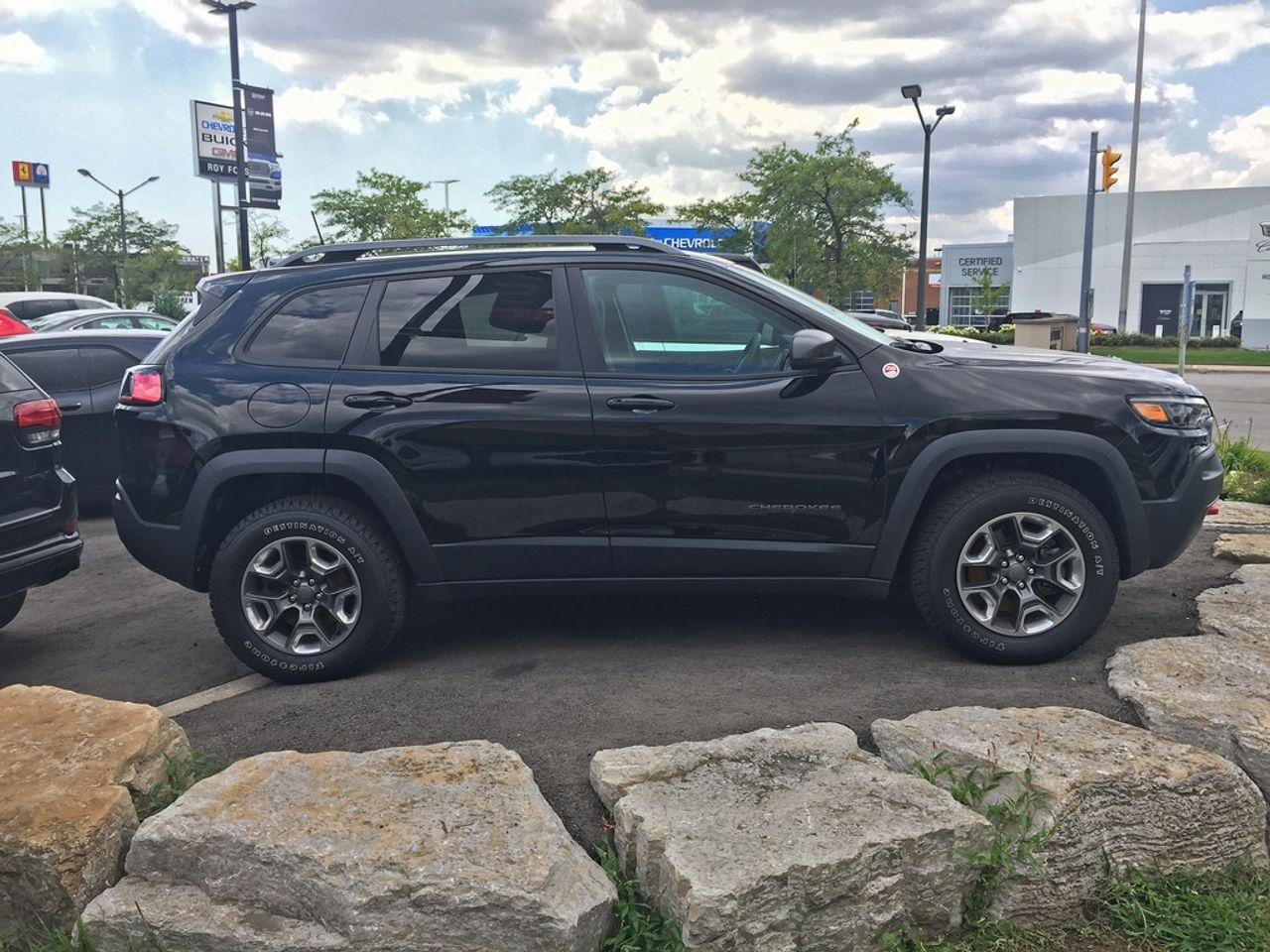 2019 Jeep Cherokee Trailhawk-4