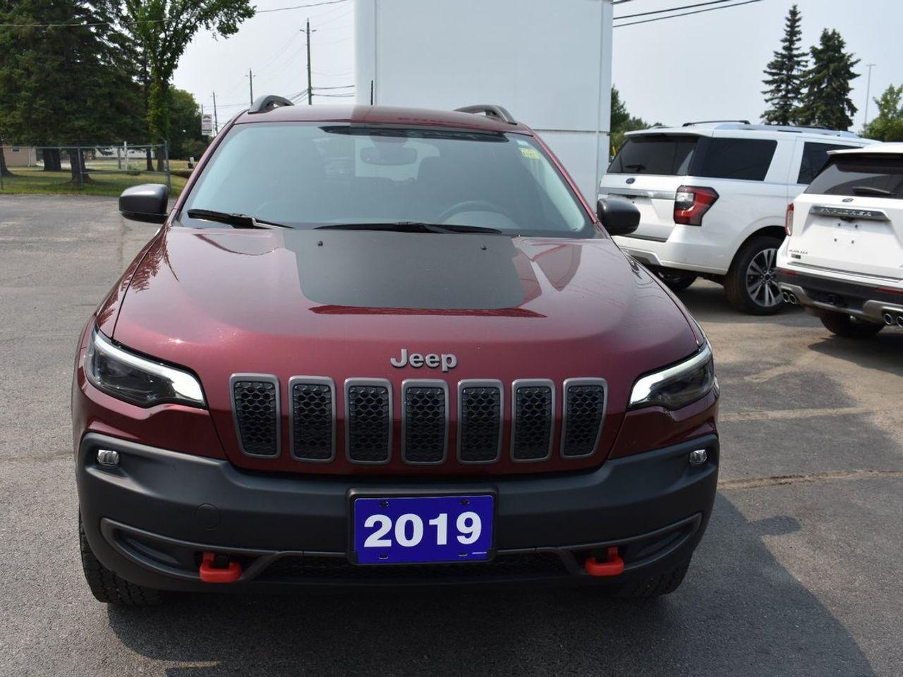 2019 Jeep Cherokee Trailhawk-2