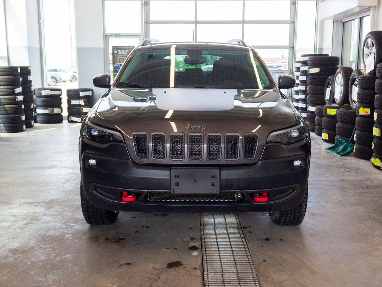 2019 Jeep Cherokee Trailhawk-1