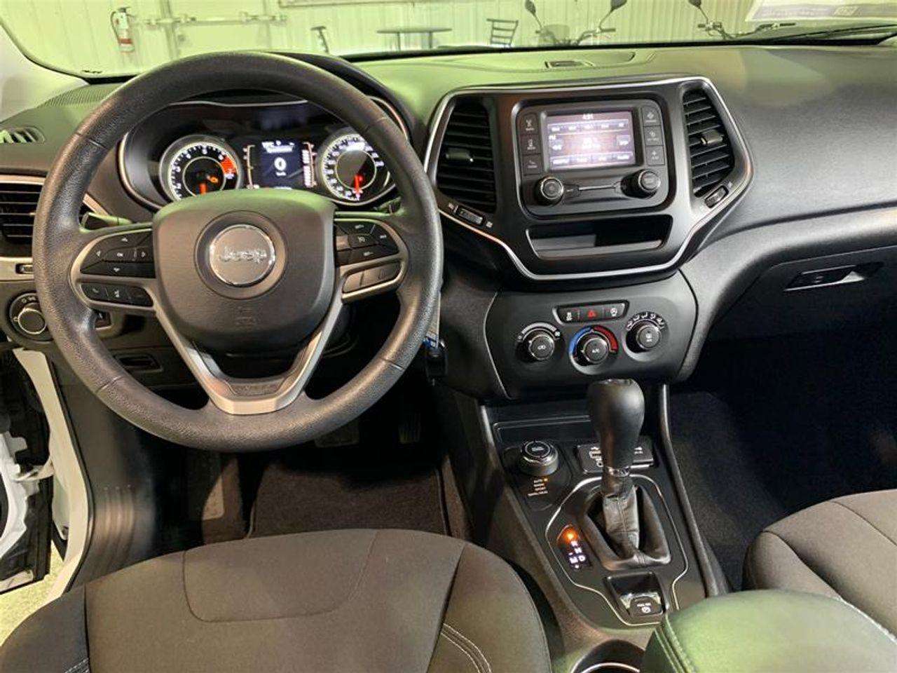 2019 Jeep Cherokee -2
