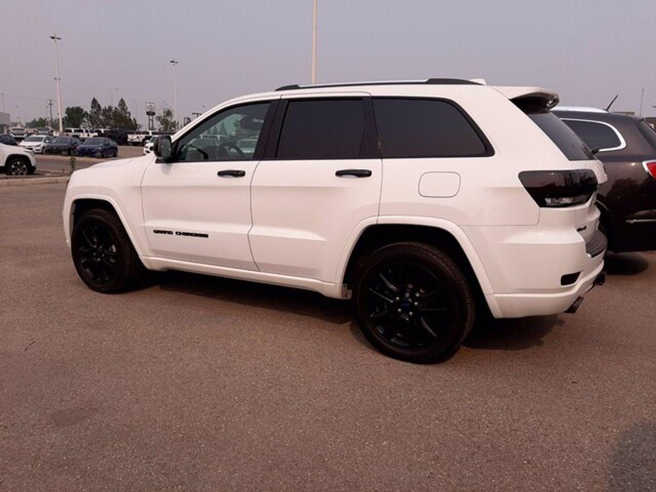 2019 Jeep Grand Cherokee -1