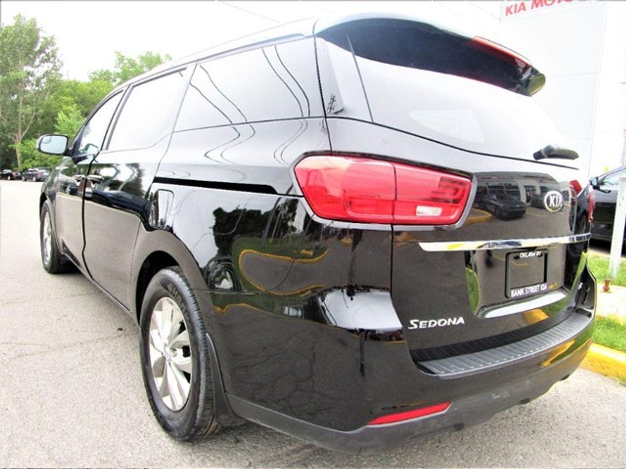 2019 Kia Sedona LX-3