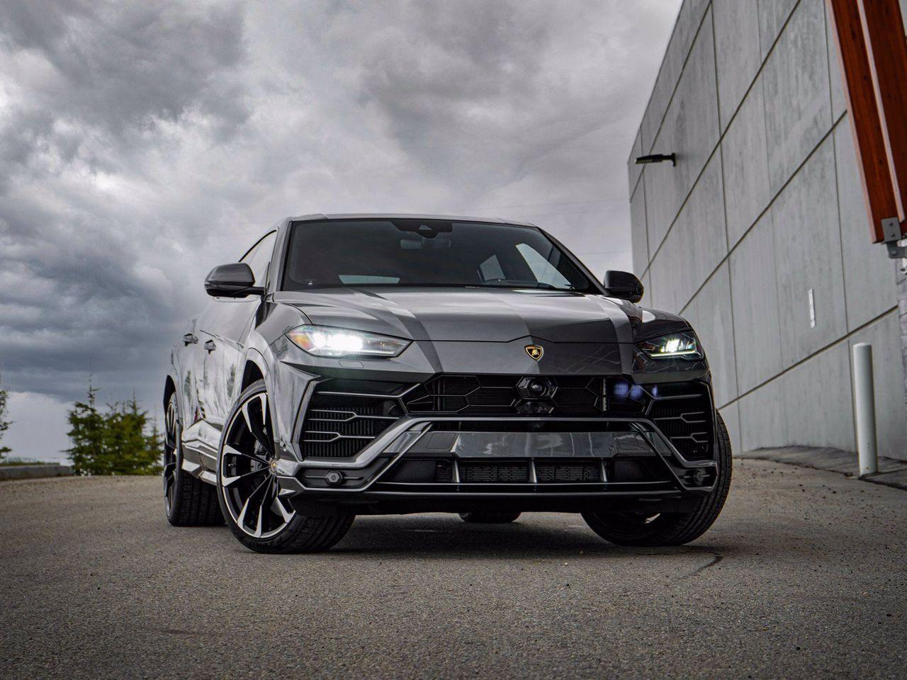 2019 Lamborghini Urus Base-1