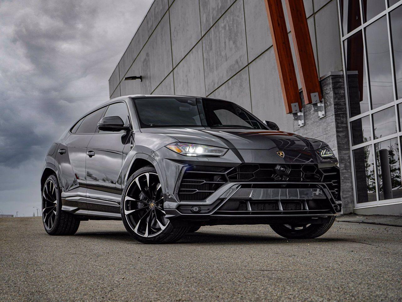 2019 Lamborghini Urus Base-2