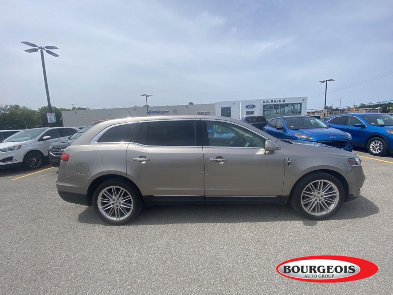 2019 Lincoln MKT Reserve-1