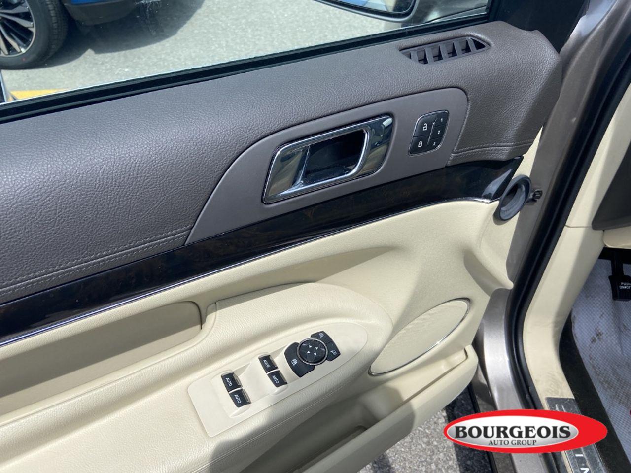 2019 Lincoln MKT Reserve-4