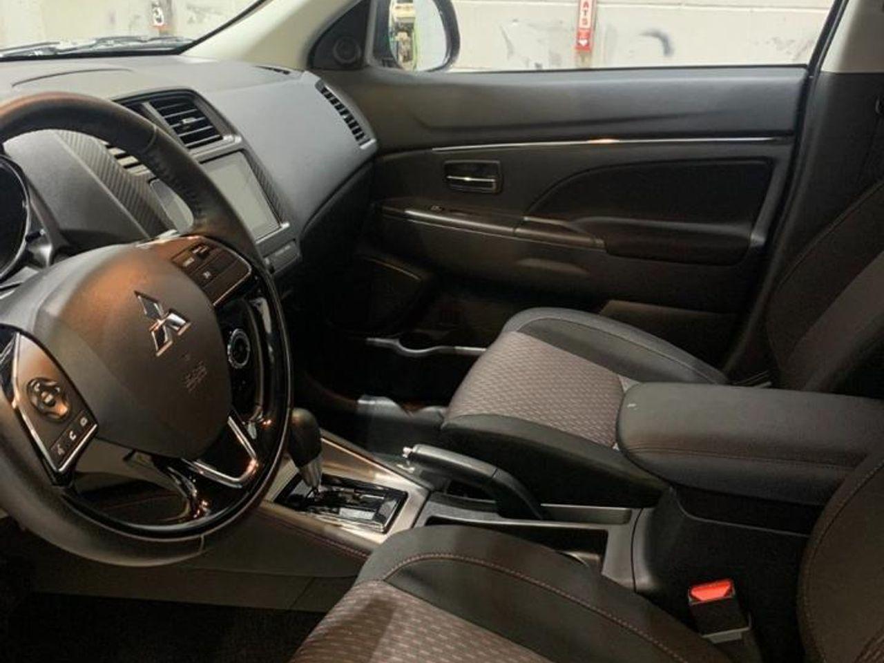 2019 Mitsubishi RVR SE-4