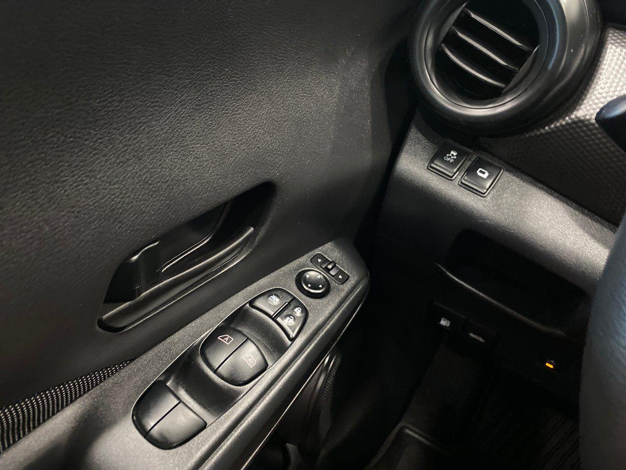 2019 Nissan Kicks S-3