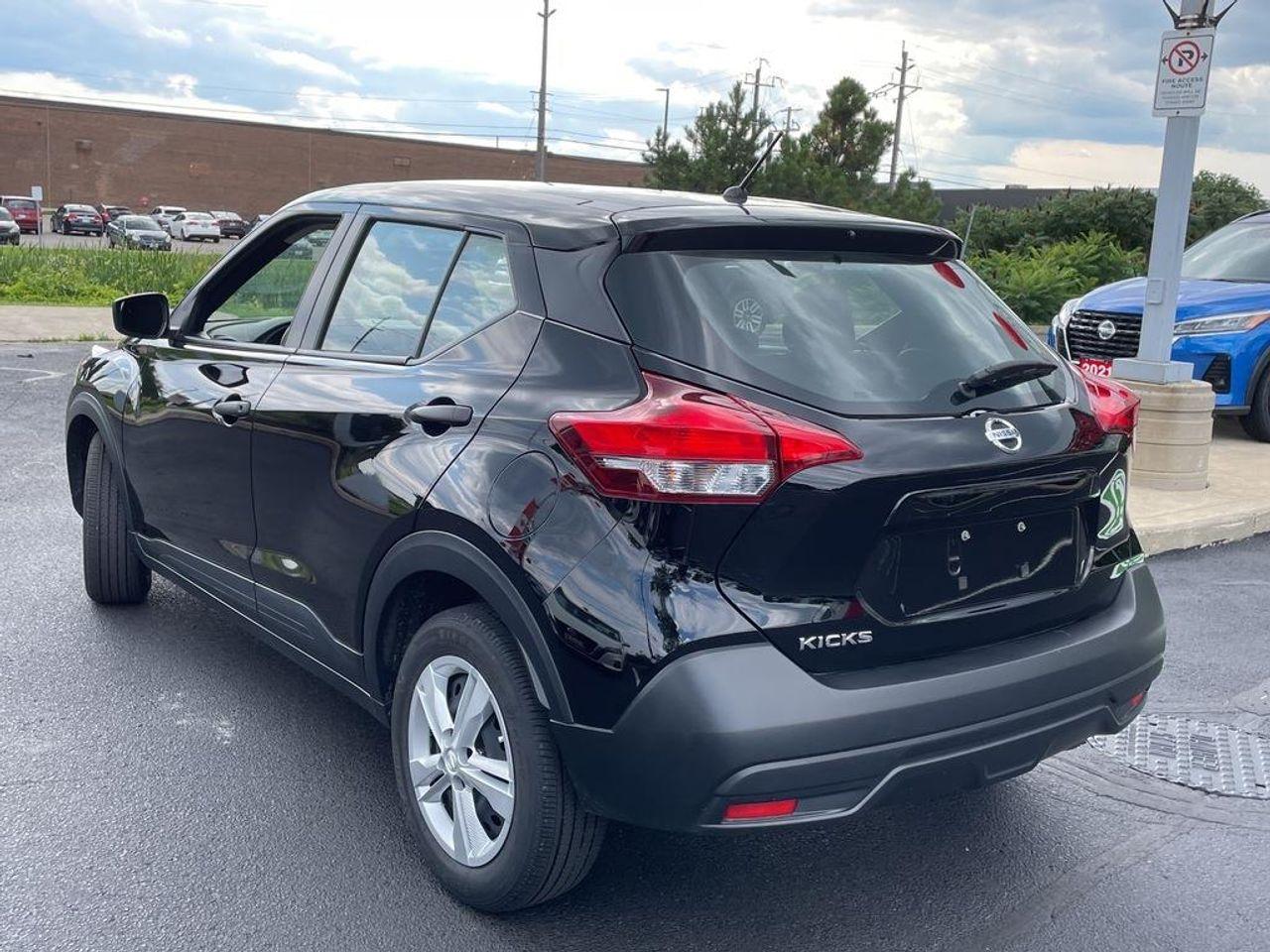 2019 Nissan Kicks S-2