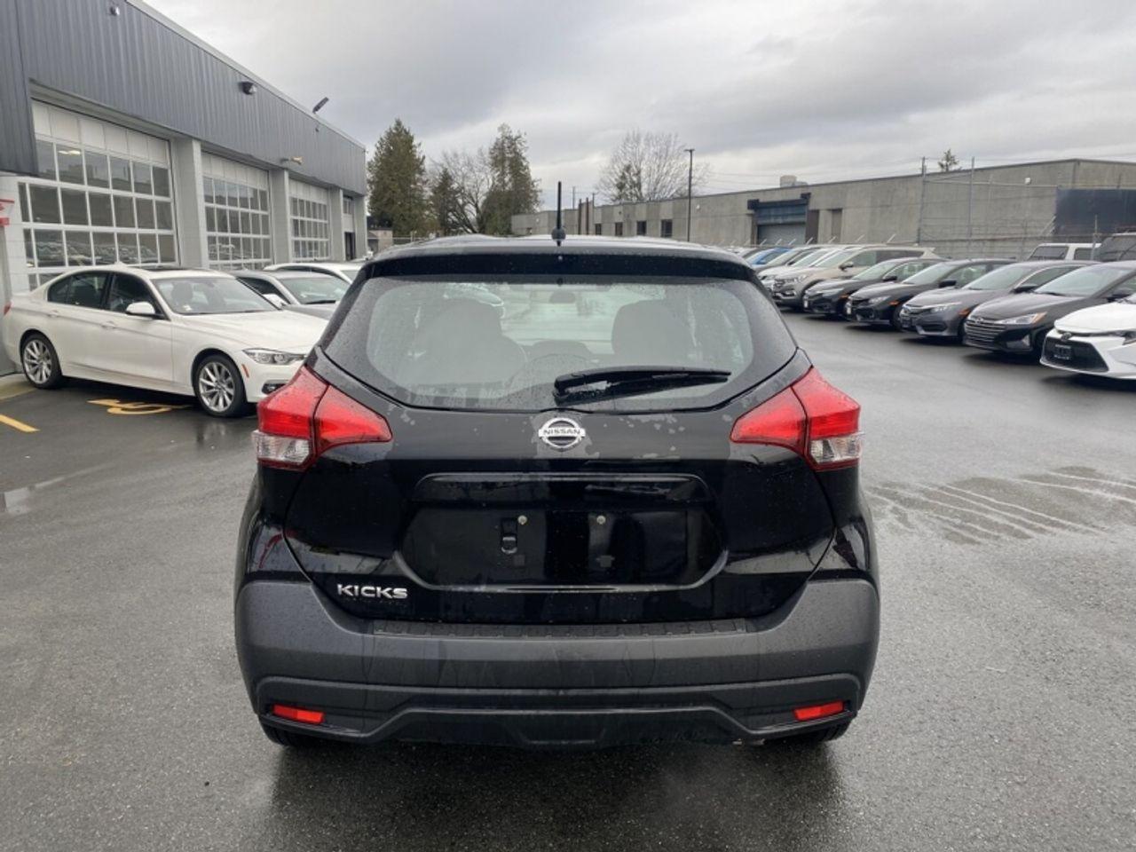 2019 Nissan Kicks S-4