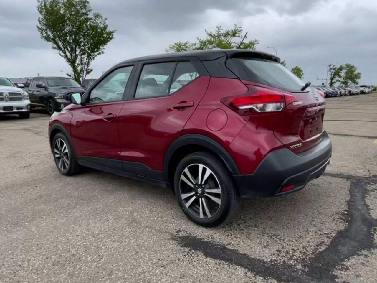 2019 Nissan Kicks S-1