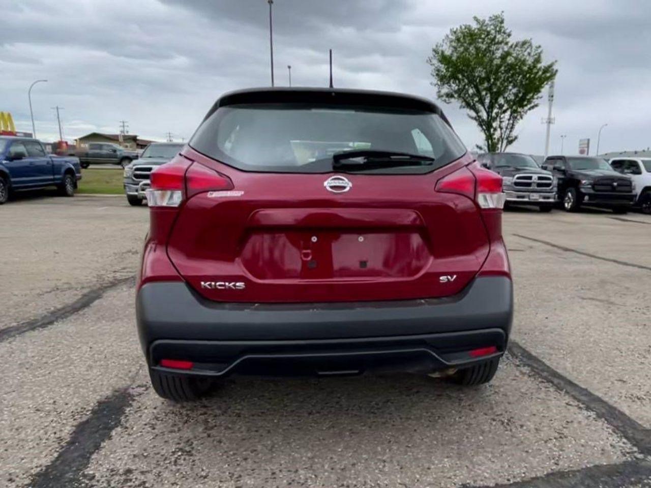 2019 Nissan Kicks S-2