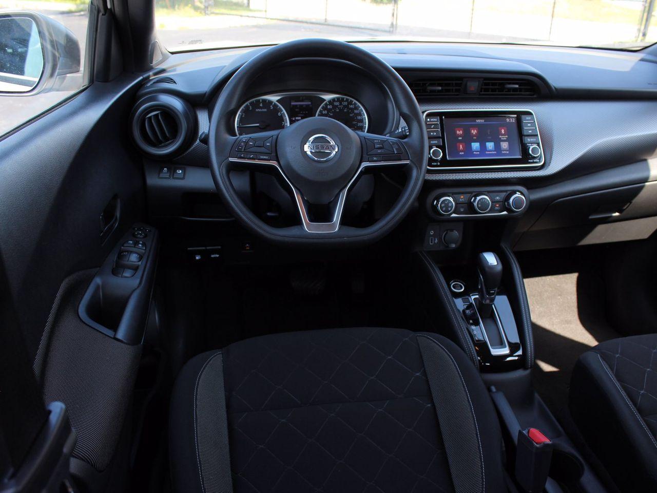 2019 Nissan Kicks S-1