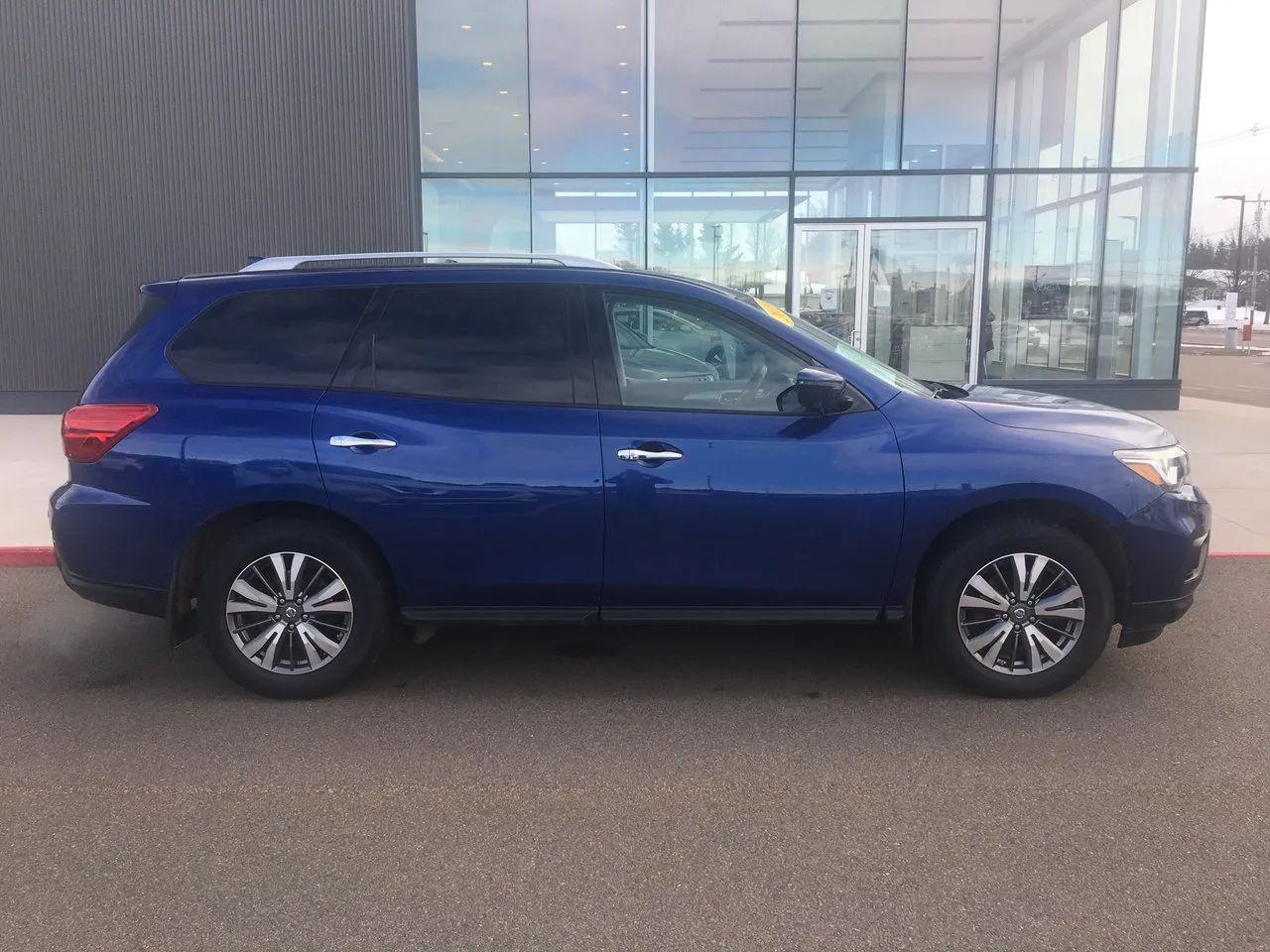 2019 Nissan Pathfinder Platinum-1
