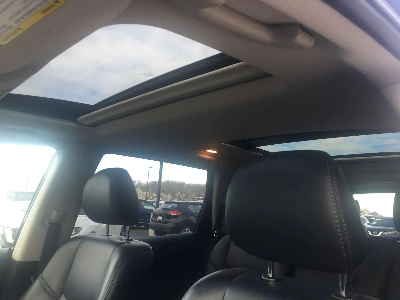 2019 Nissan Pathfinder Platinum-4