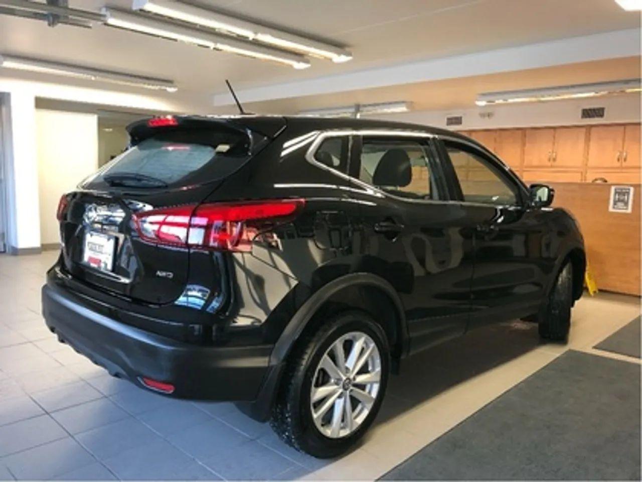 2019 Nissan Qashqai S-3