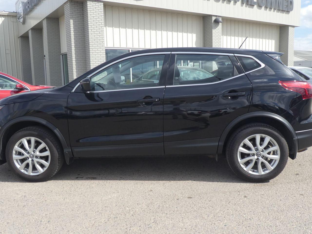 2019 Nissan Qashqai S-1