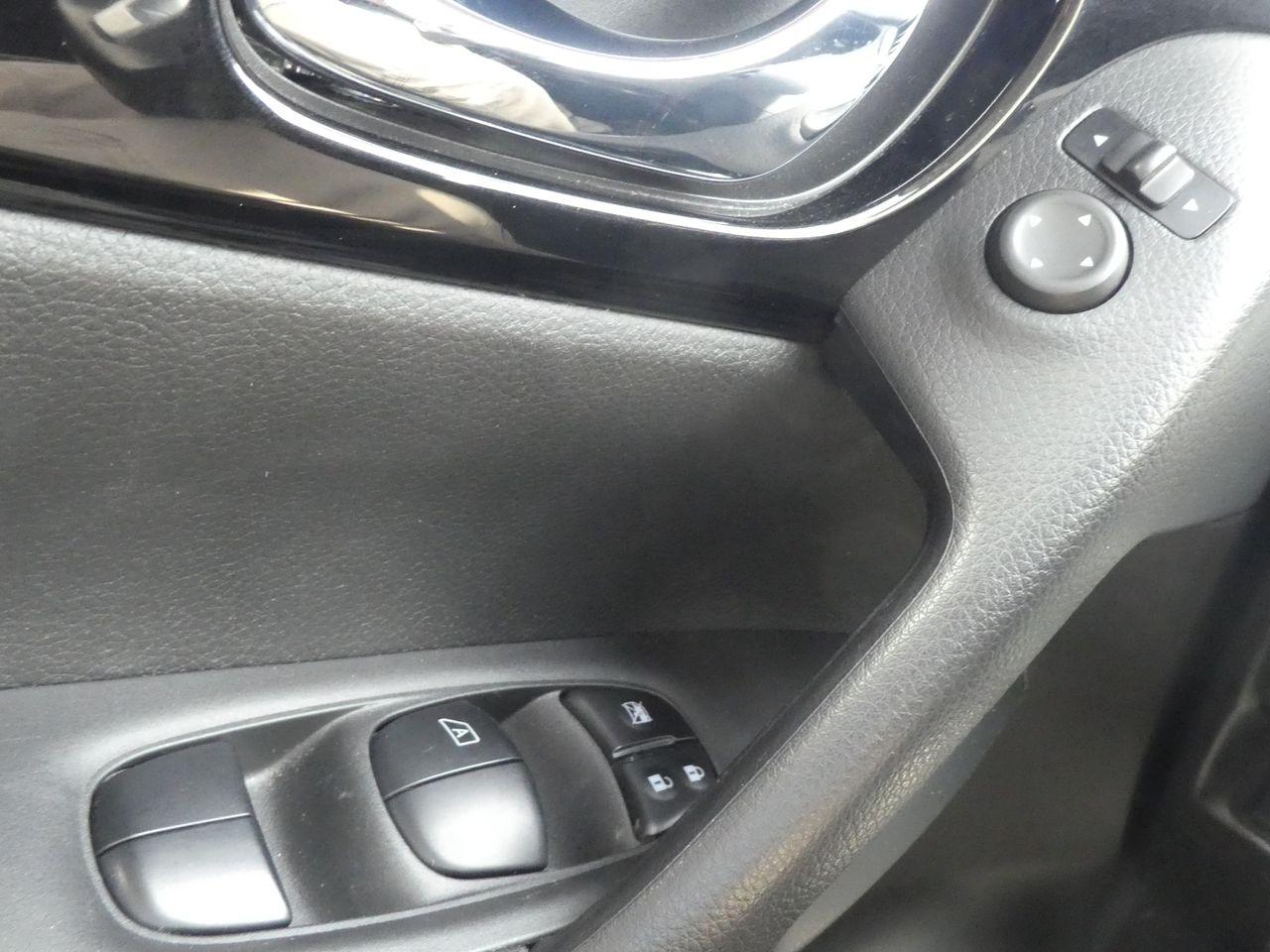 2019 Nissan Qashqai S-3