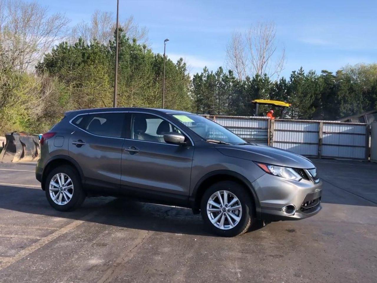 2019 Nissan Qashqai S-1