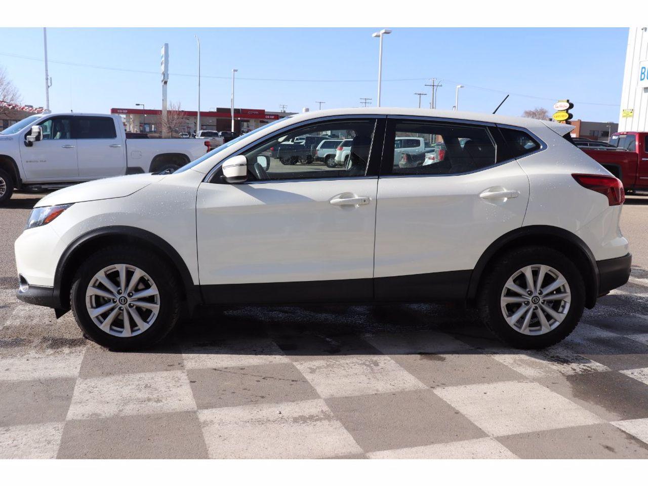 2019 Nissan Qashqai S-3
