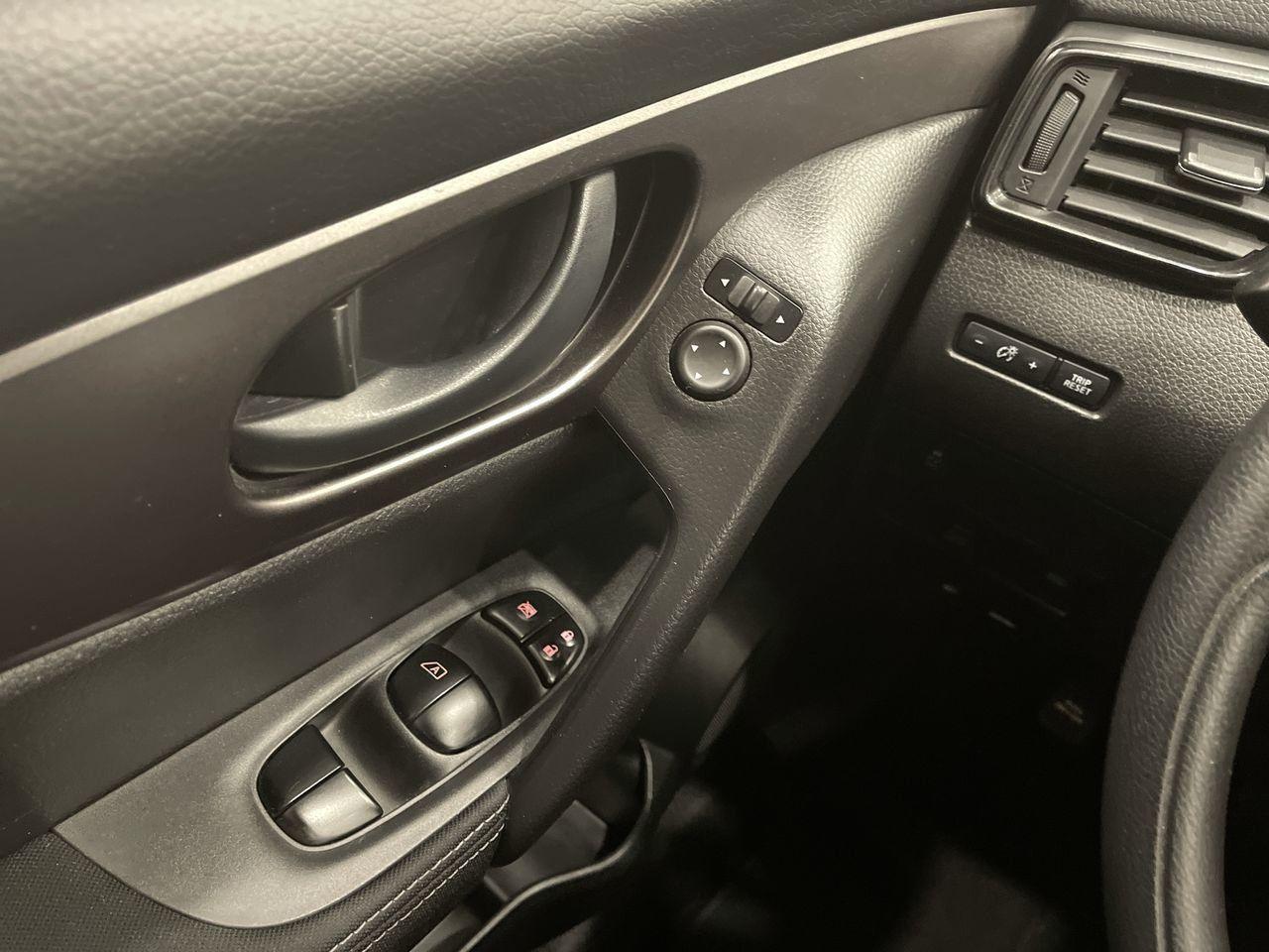 2019 Nissan Rogue Sport S-4