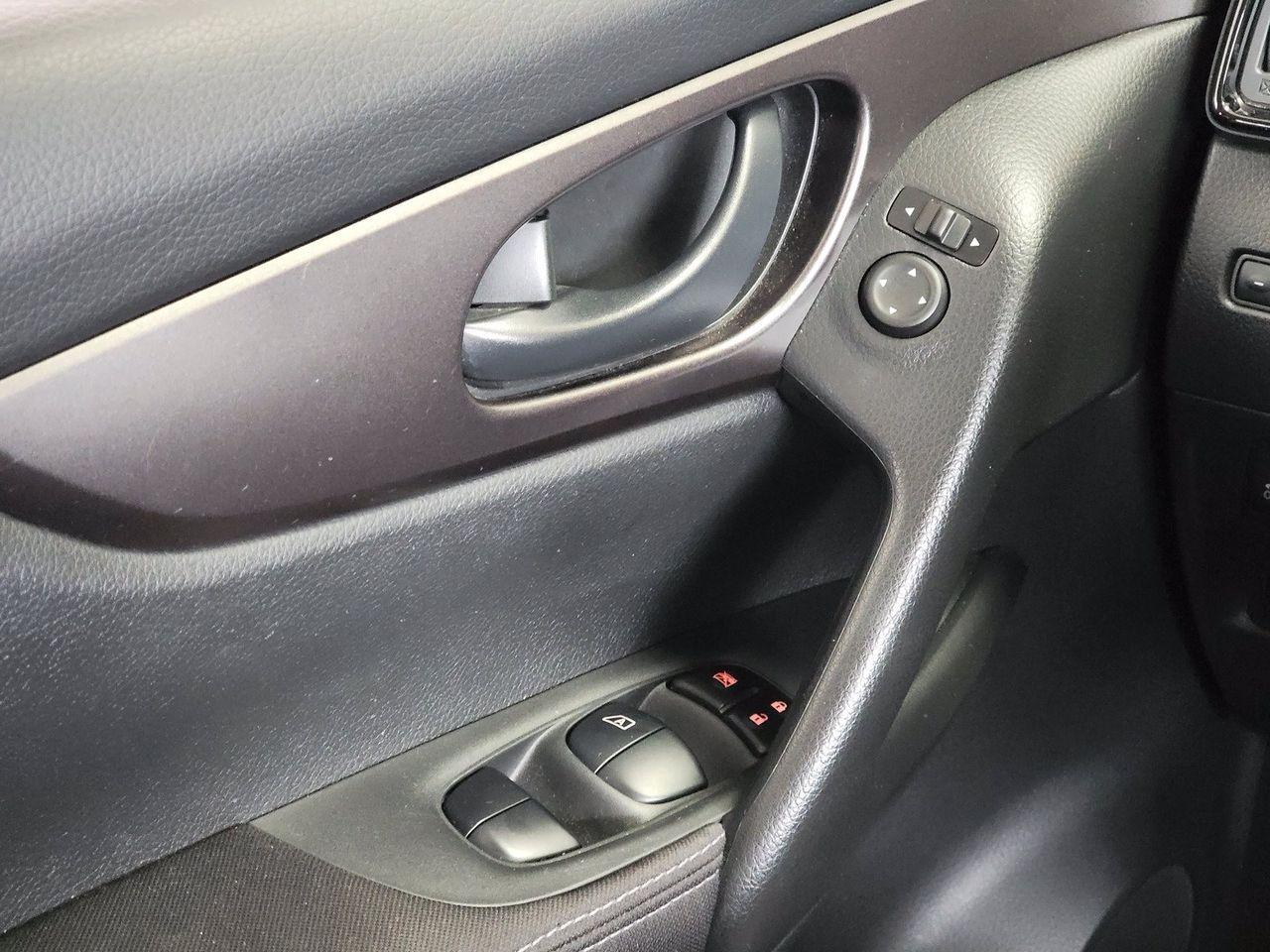 2019 Nissan Rogue Sport S-4