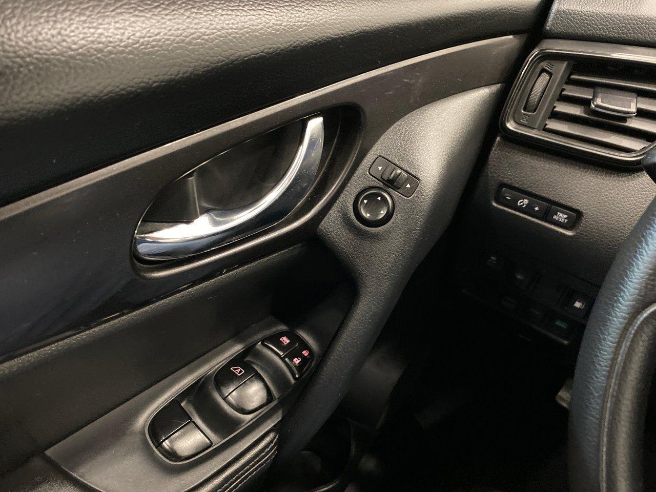 2019 Nissan Rogue S-3