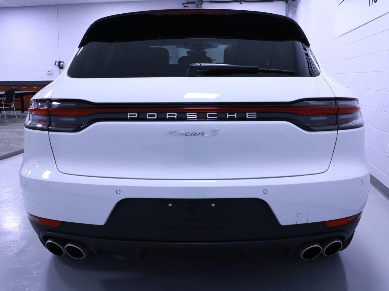 2019 Porsche Macan S-3