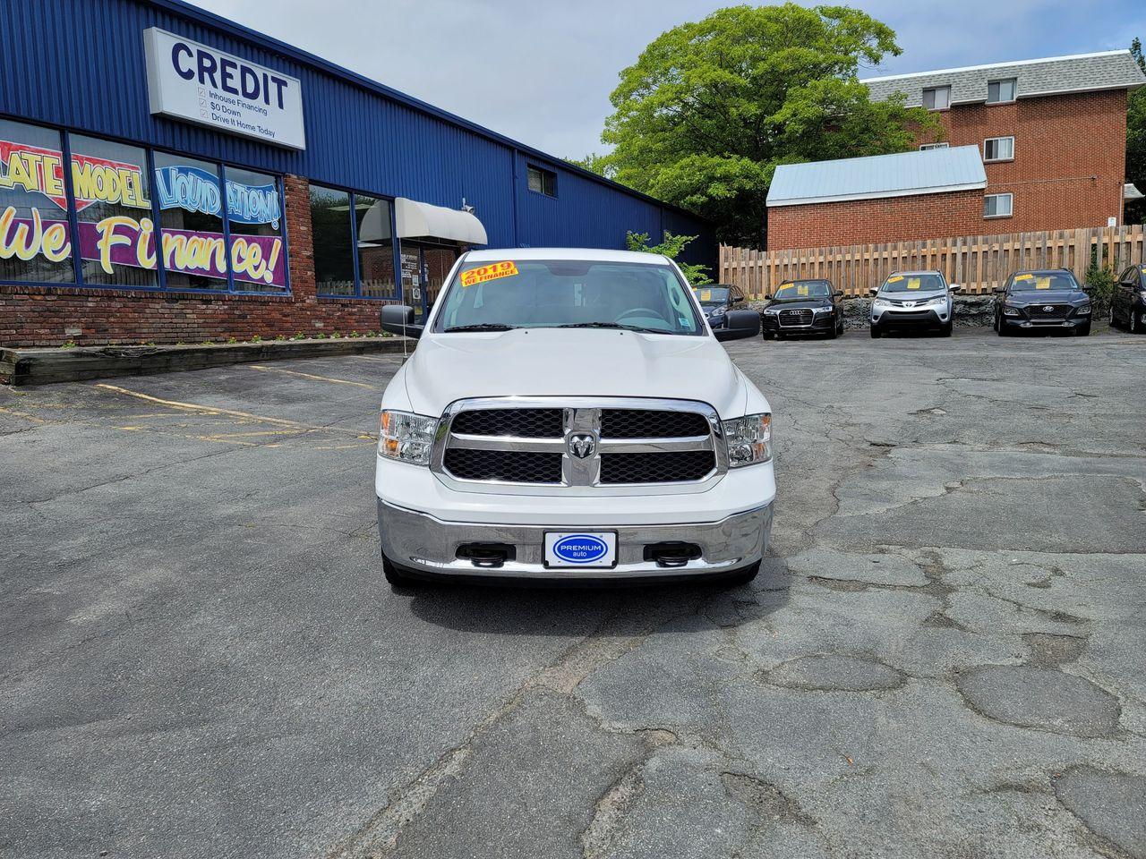 2019 Ram 1500 Classic SLT-2