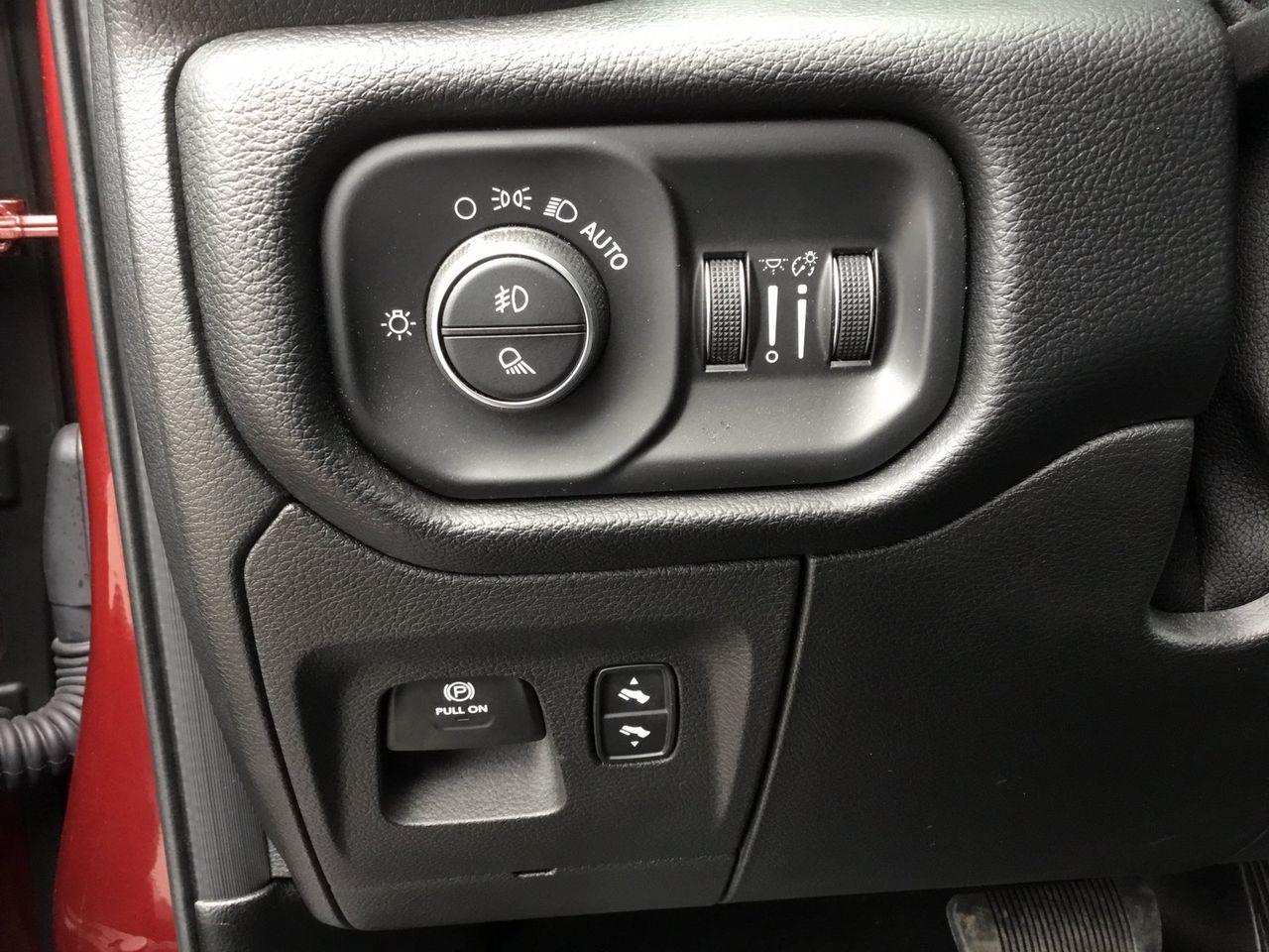 2019 Ram 1500 Big Horn-2