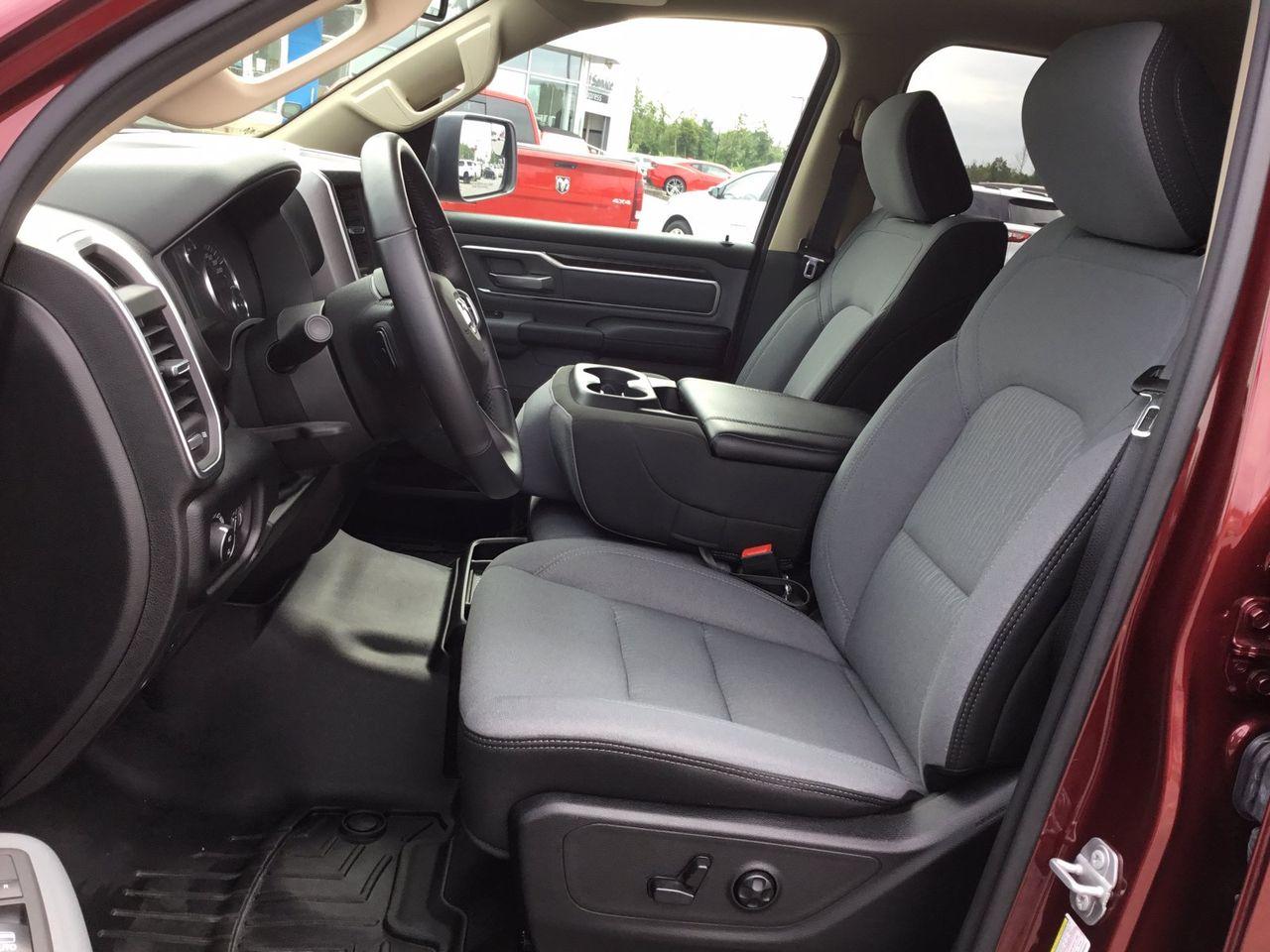 2019 Ram 1500 Big Horn-3