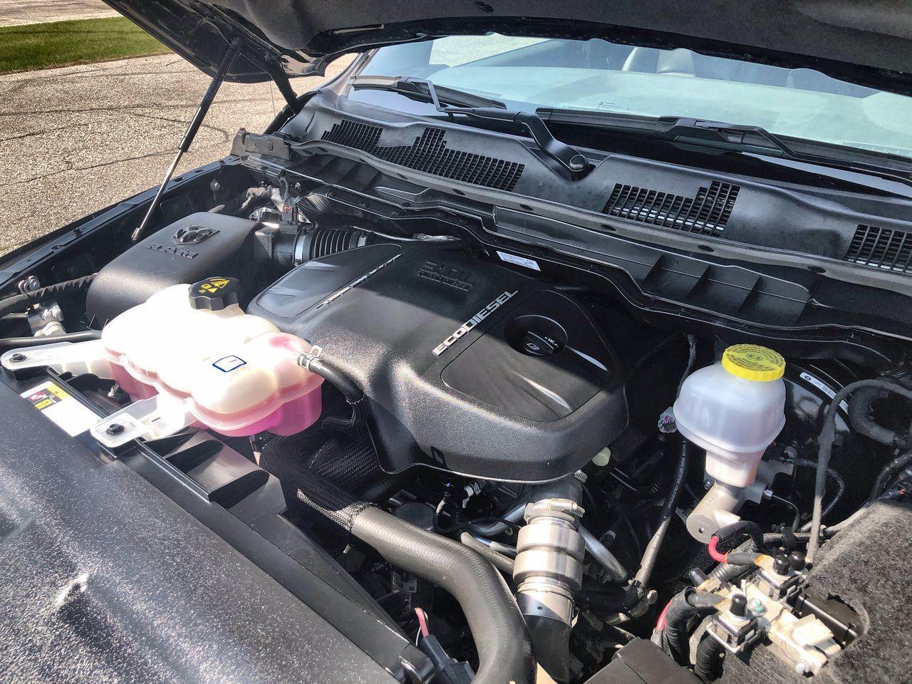 2019 Ram 1500 SLT-1