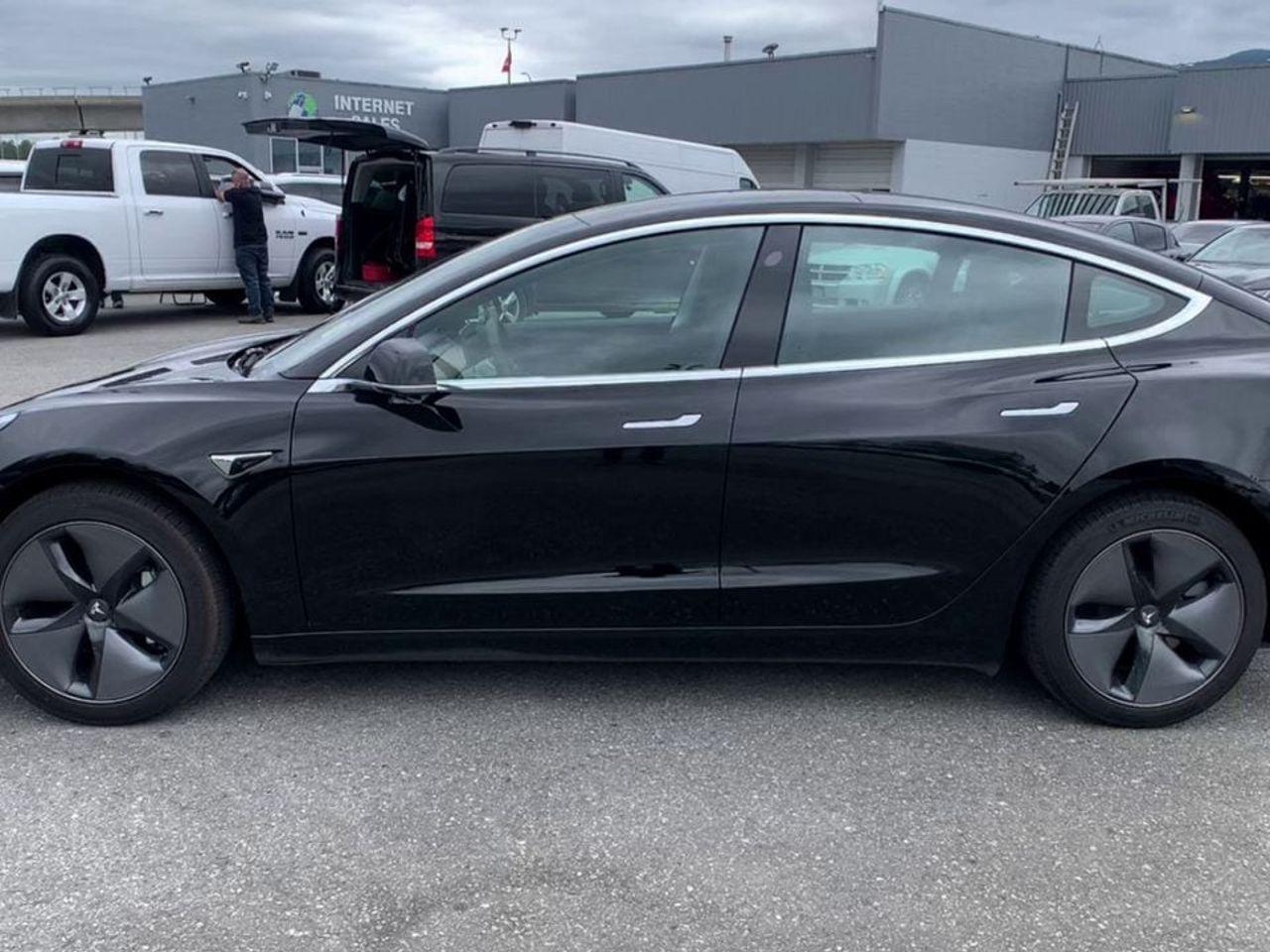 2019 Tesla Model 3 Base-4