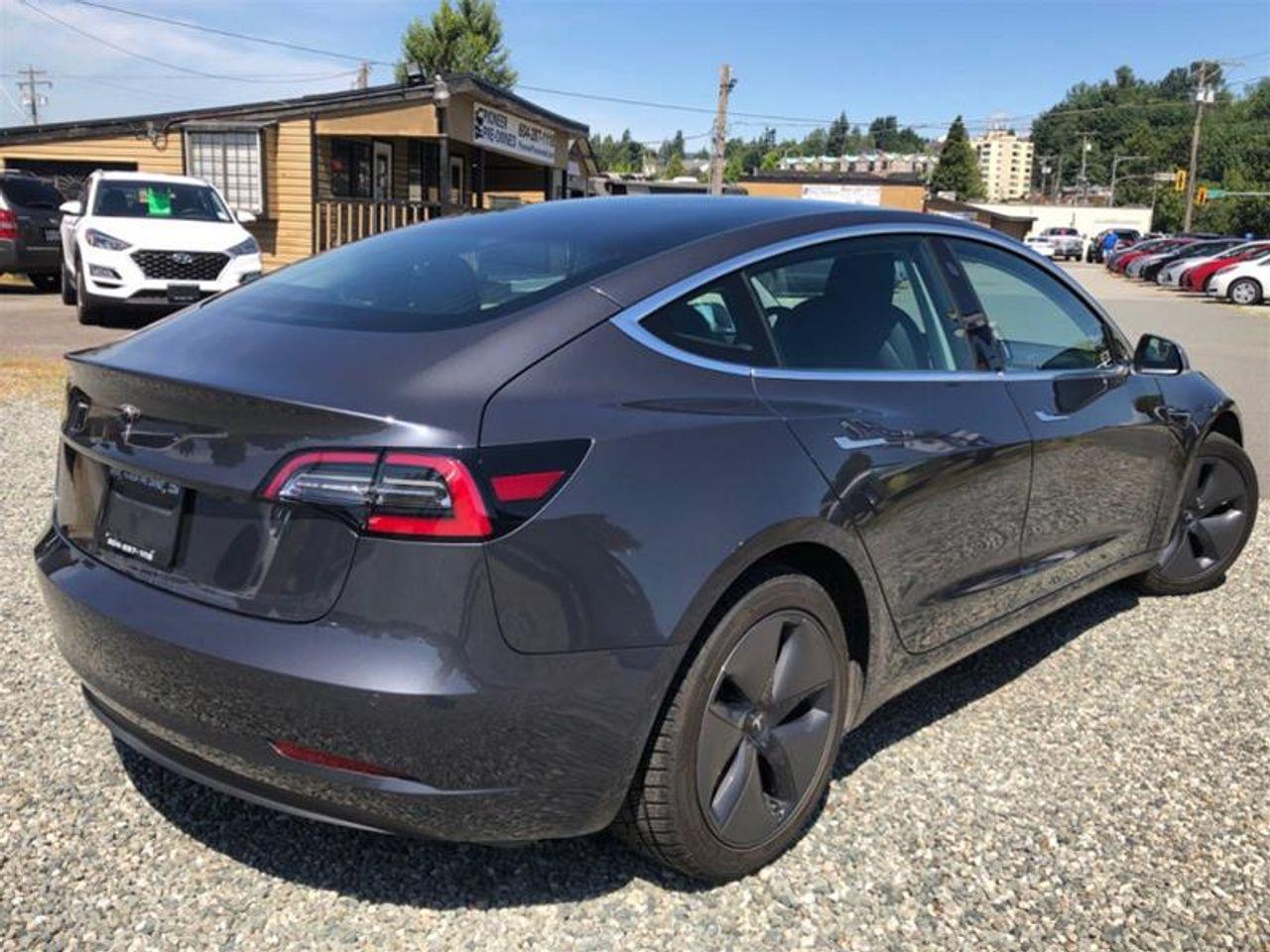 2019 Tesla Model 3 Base-4