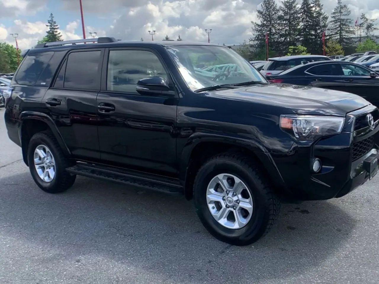 2019 Toyota 4Runner SR5-1