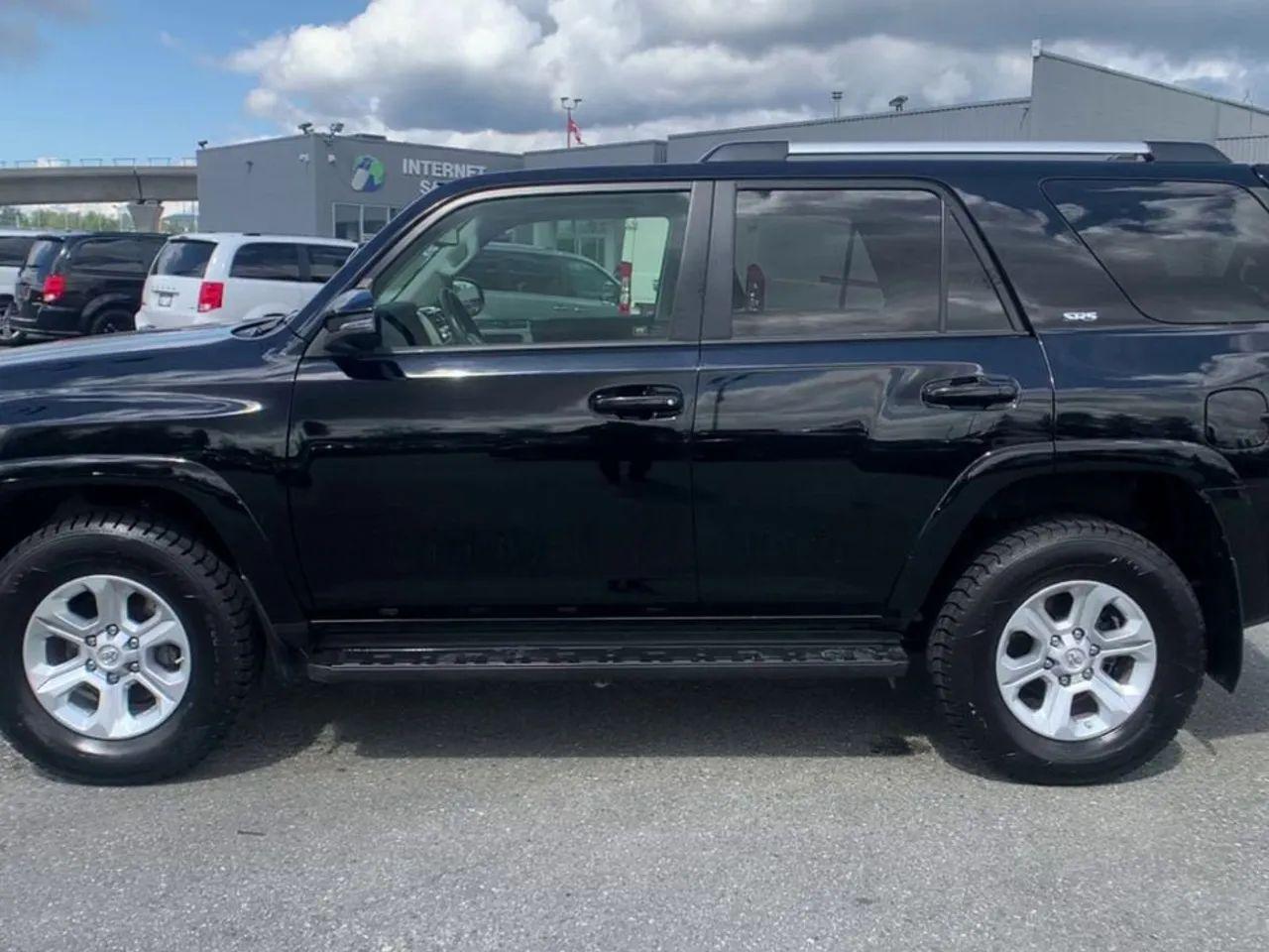2019 Toyota 4Runner SR5-4