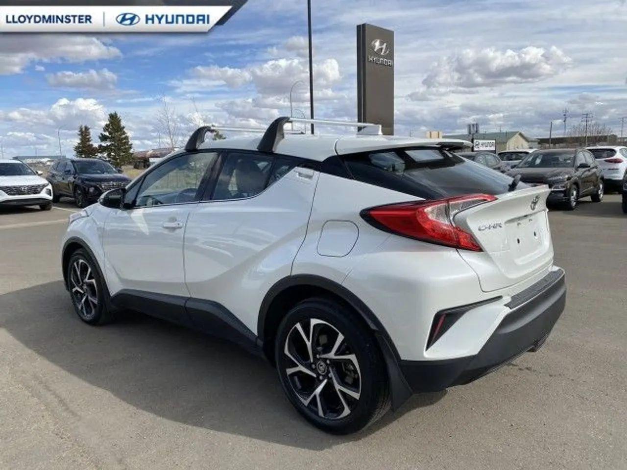 2019 Toyota CH-R LE-4