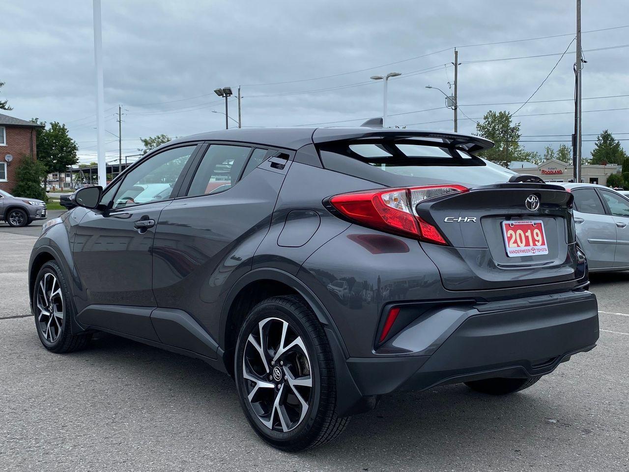2019 Toyota CH-R LE-4