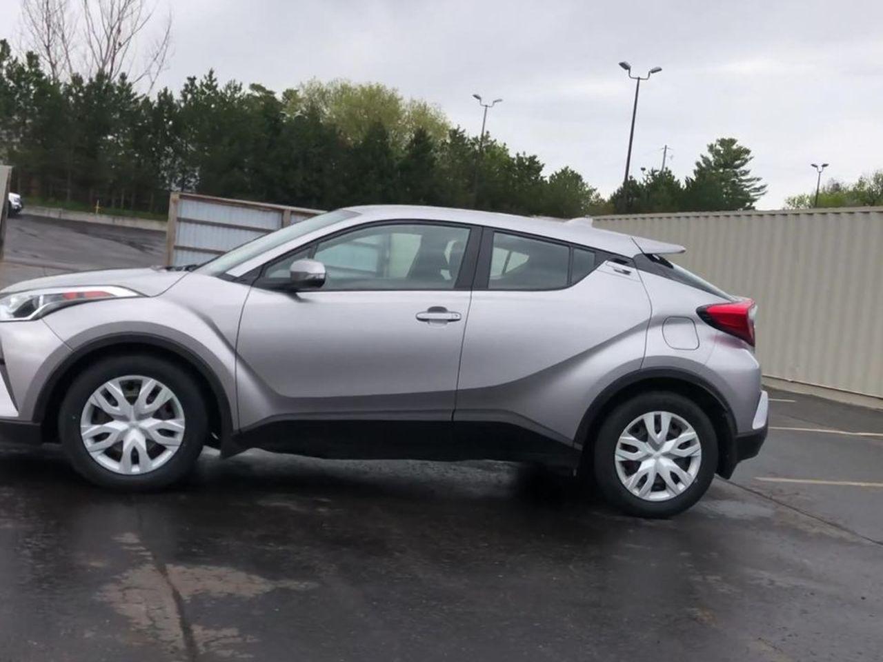 2019 Toyota CH-R LE-4