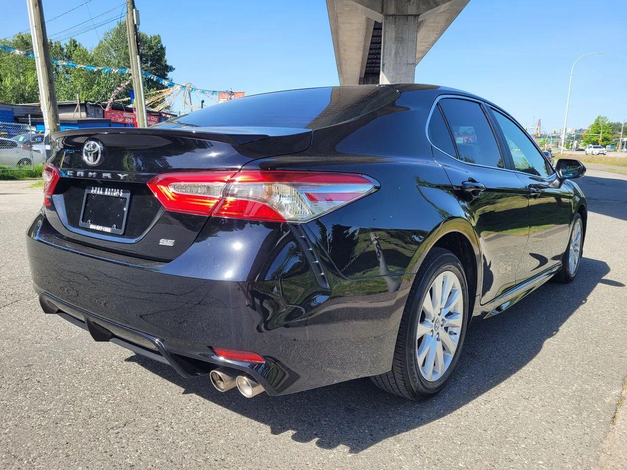 2019 Toyota Camry SE-4