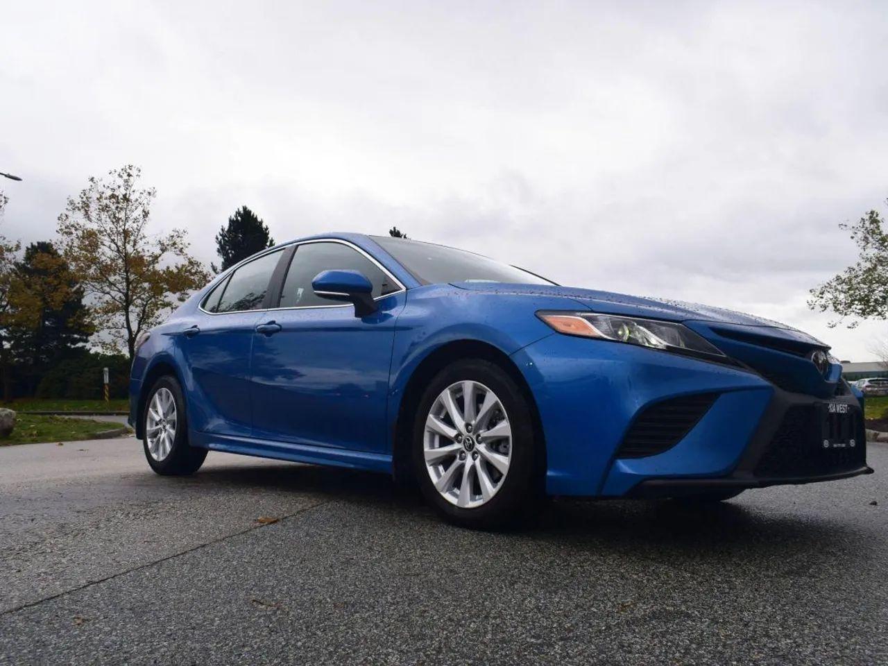 2019 Toyota Camry SE-2