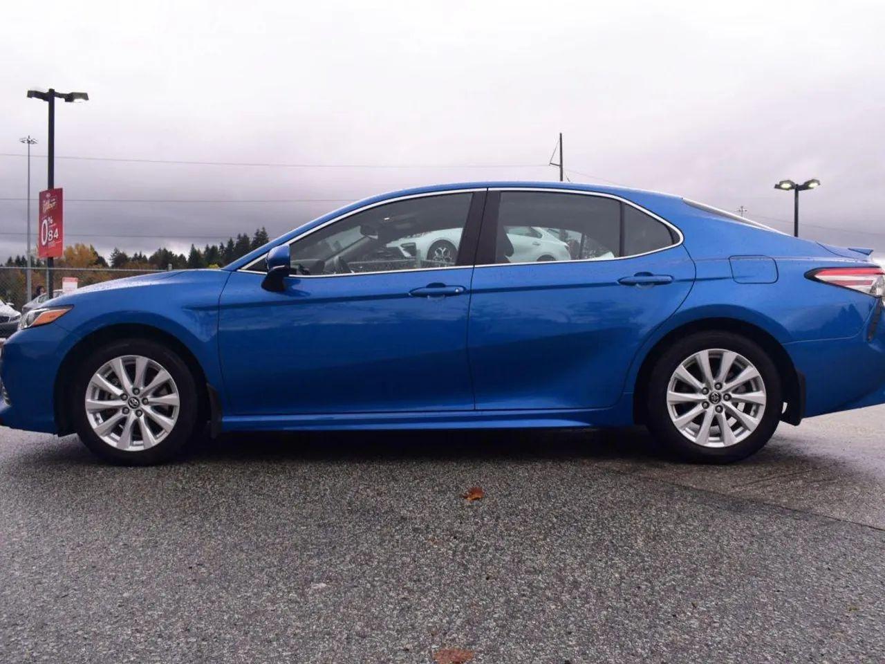 2019 Toyota Camry SE-3
