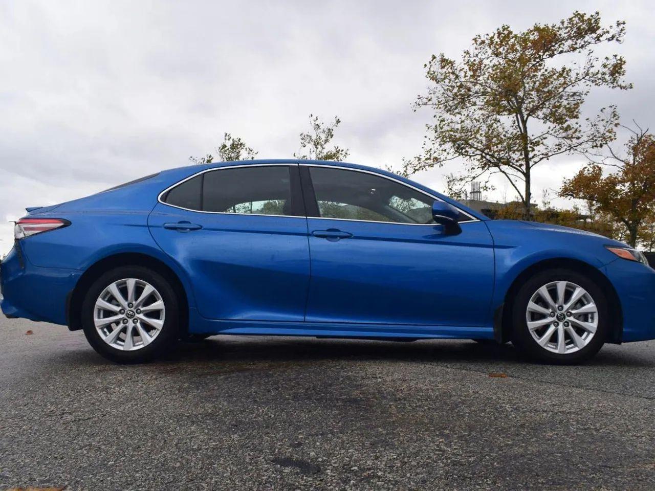 2019 Toyota Camry SE-4